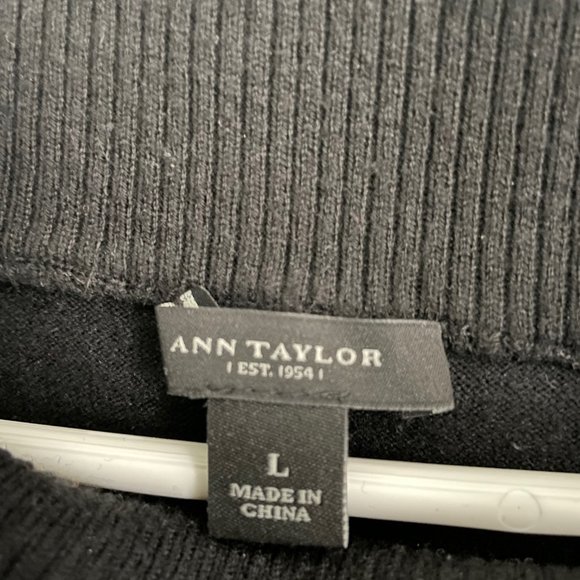 Ann Taylor fitted black turtleneck/cowl neck sweater - Picture 2 of 7